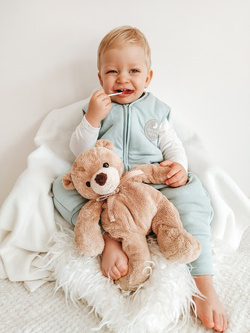 Śpiworek do spania z nogawkami | NATULINO® NATURALS LITTLE WALKERS | seledynowy | 21-24°C | 2-warstwowy, nieocieplony